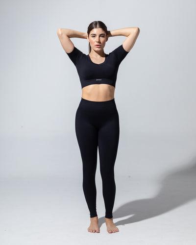 The Black Crop Set: crop top and legging in jet black